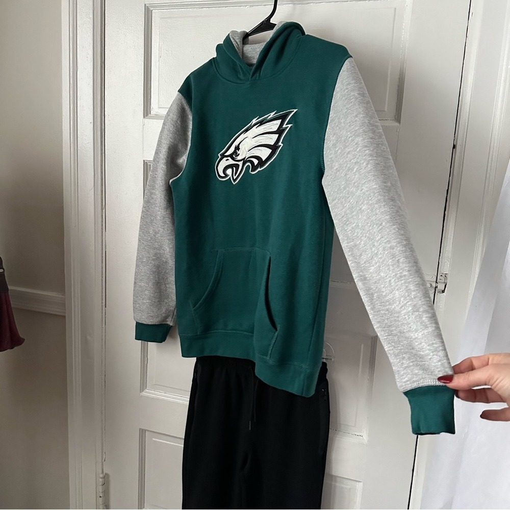 NFL Team Apparel Green Philadelphia Eagles Hoodie & Old Navy Black Jogger Pants - Picture 5 of 17